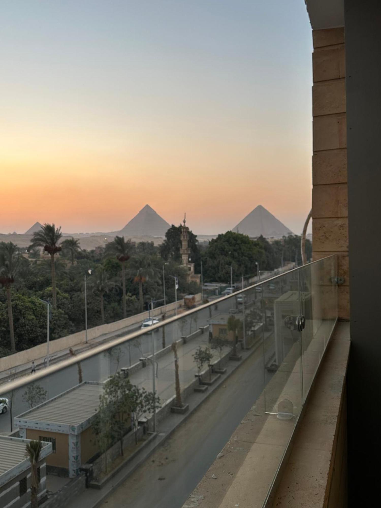 Taj Pyramids View Inn Kafret el-Gabal Exterior photo
