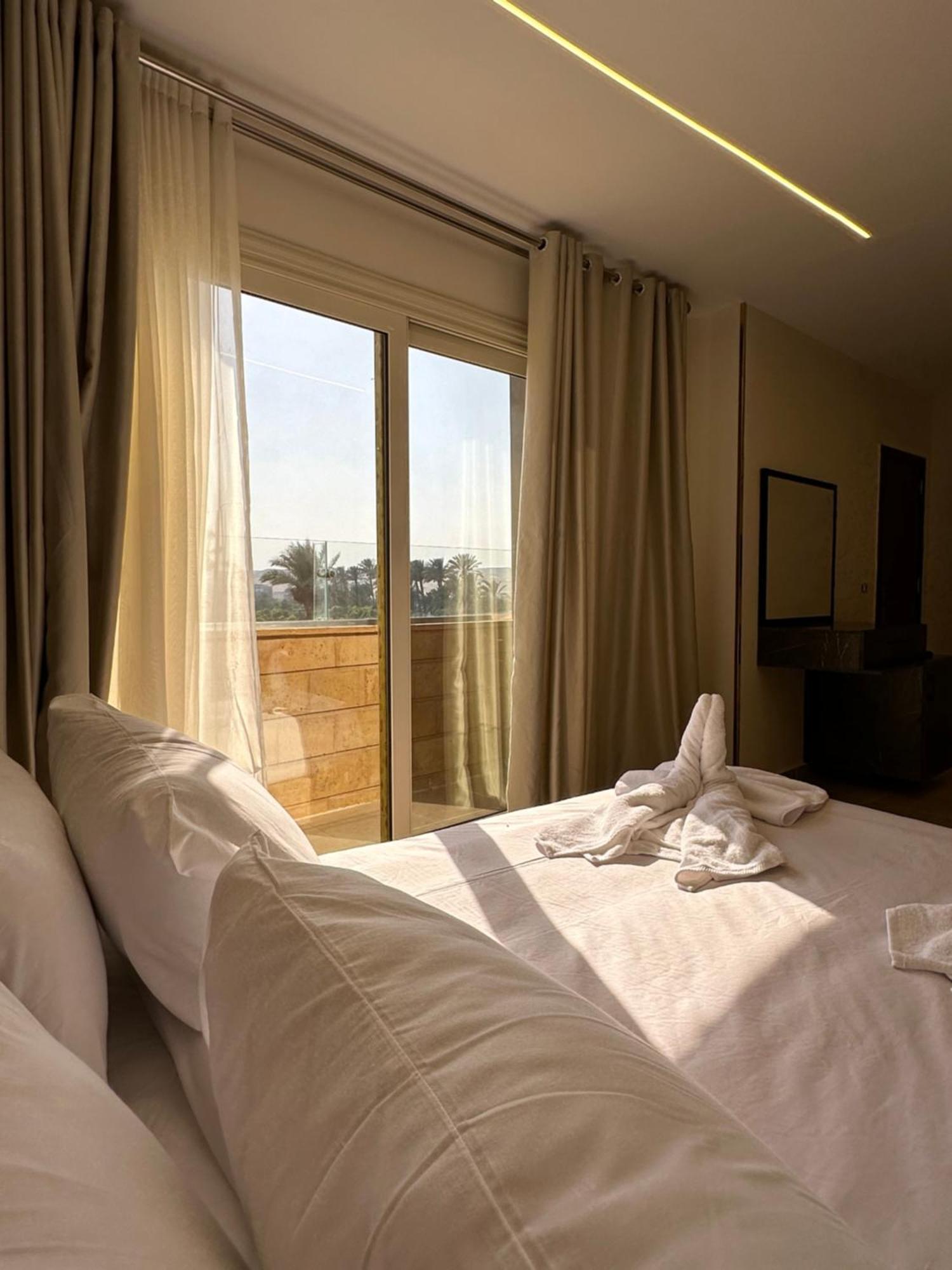 Taj Pyramids View Inn Kafret el-Gabal Exterior photo