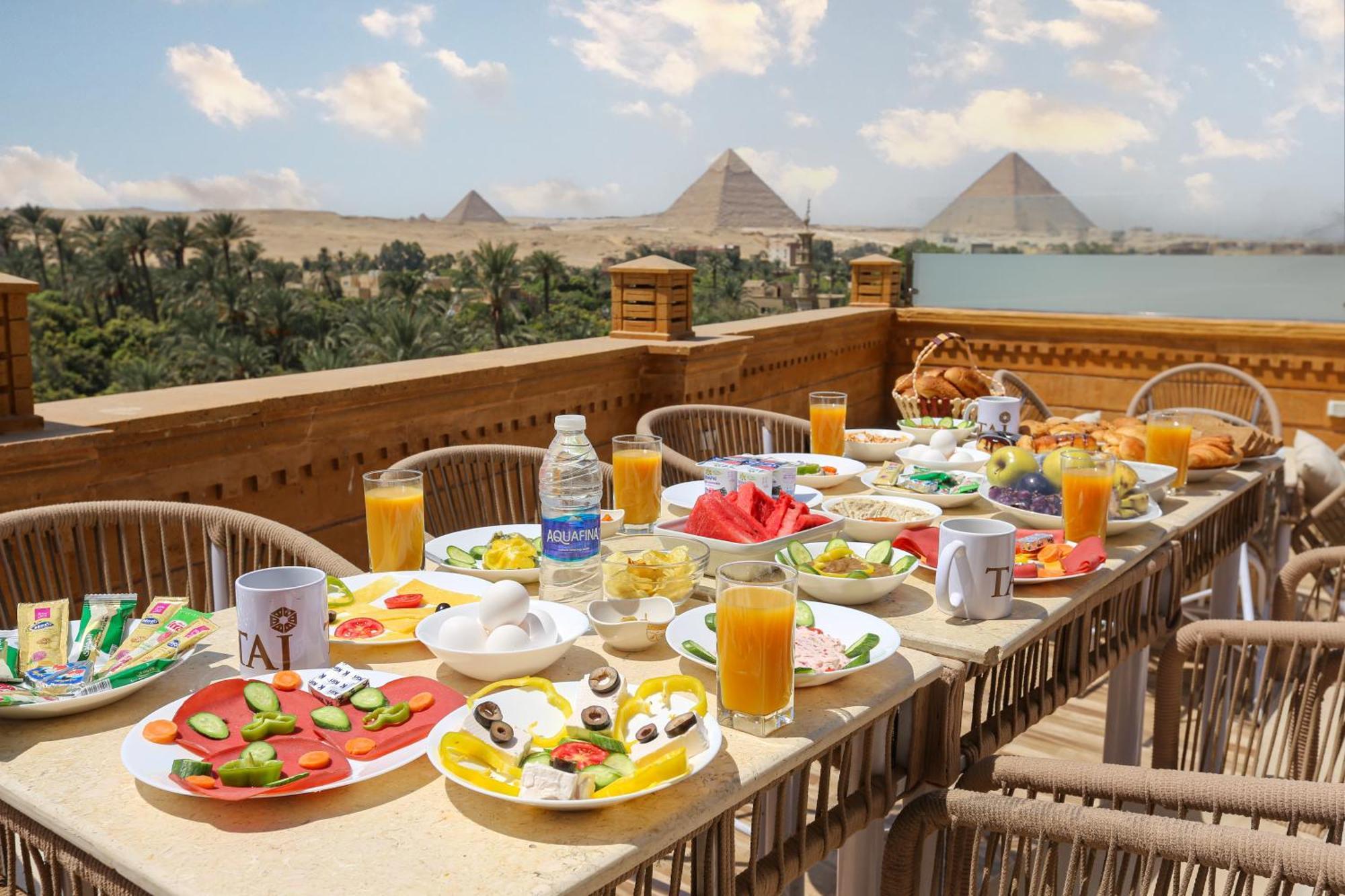 Taj Pyramids View Inn Kafret el-Gabal Exterior photo