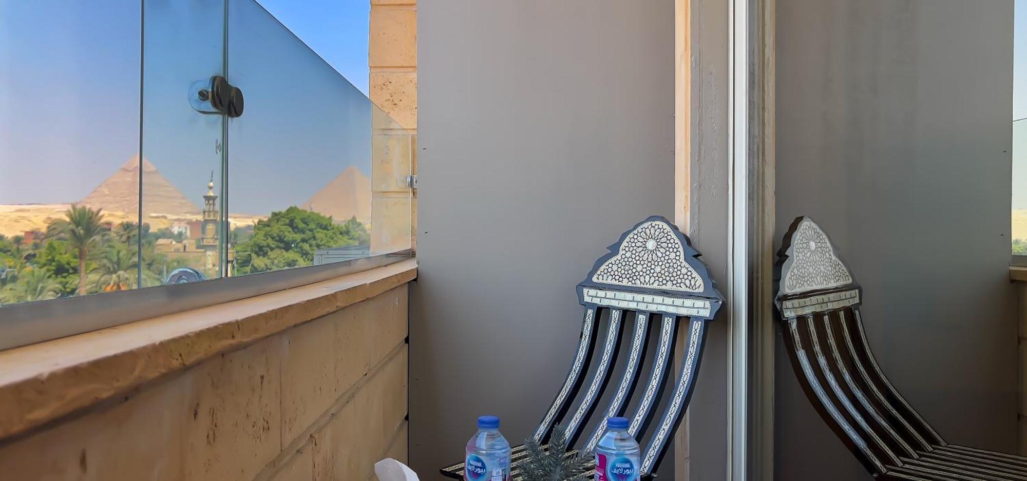 Taj Pyramids View Inn Kafret el-Gabal Exterior photo